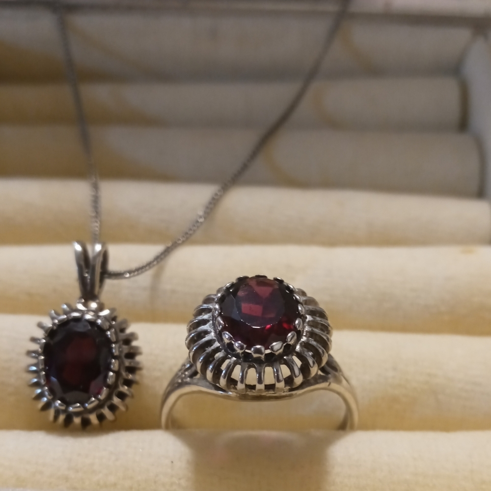 Vintage Garnet ring and necklace Set 925 Sterling  Silver Ring size  8 ring.